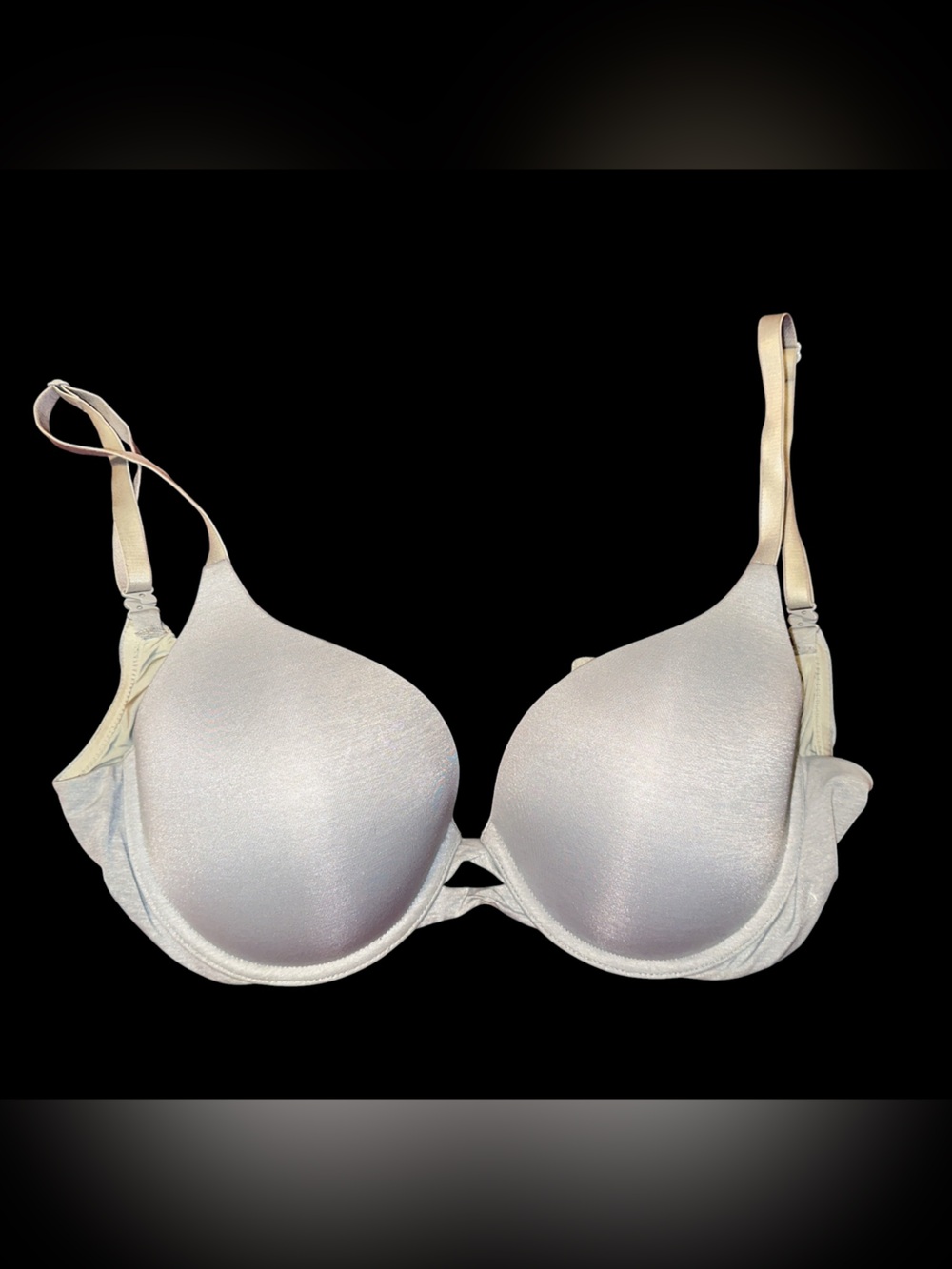 Victoria’s Secret Perfect Shape Light Gray/Silver T-Shirt Bra‎ with Smooth Cups
